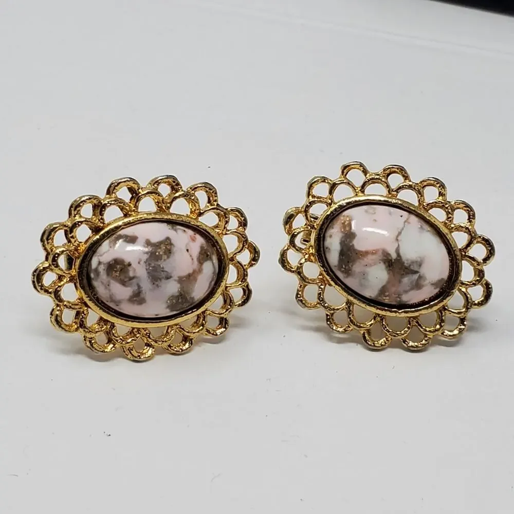 Vintage Gold tone metal and pink stone center cuff links in Great used condition